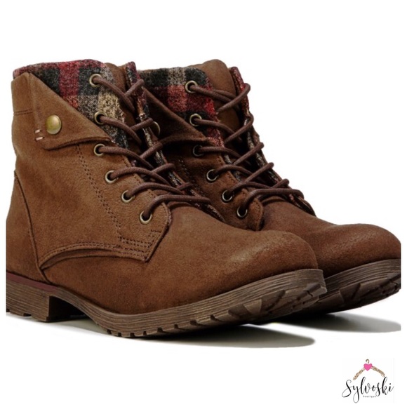 Rock & Candy Shoes - 🔥ROCK & CANDY Women's Tavin Lace Up Bootie NWT